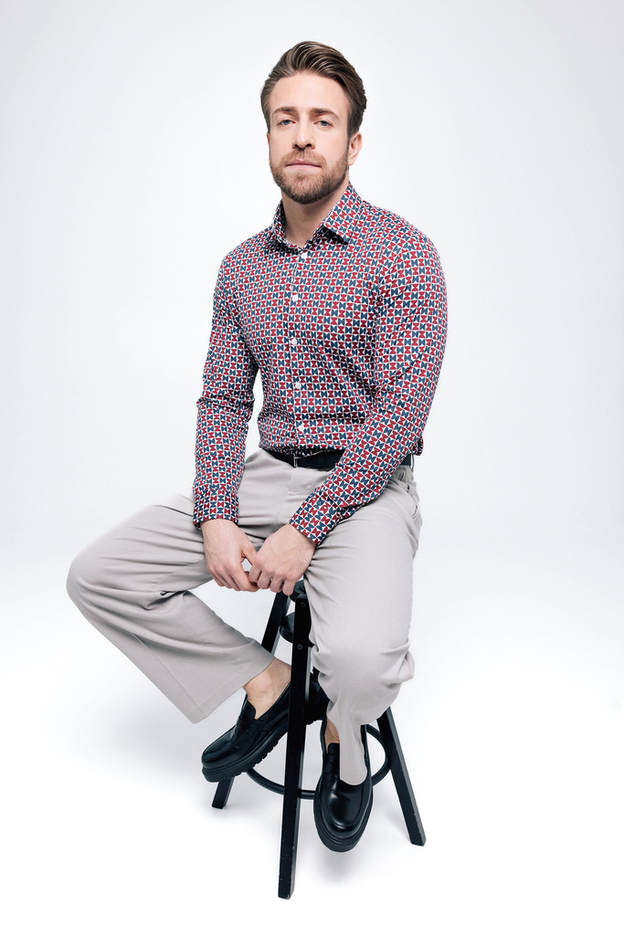 Men's patterned functional shirt - GEO NORDIC BURGUNDY